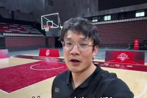 也是老队友了！丁彦雨航：恭喜布伦森夺冠，英语只会这么多了！