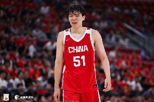 杨瀚森第三节无出手,三节仅4投1中,得2分5板