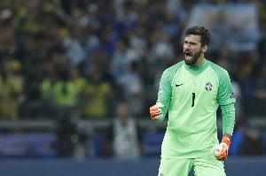 ESPN报道:巴西队通知FIFA,苏格兰比赛中拒绝穿红色门将球衣