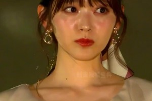 铃木爱理走秀合集，这么青春可爱的美女也因异地恋和田中碧分手