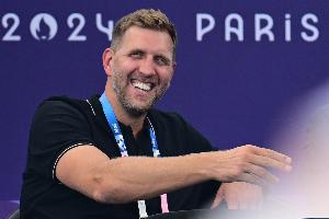 NBA官方向诺维茨基48岁生日致以诚挚祝福