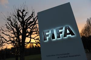 专家批FIFA脑震荡处理程序,球员安全引担忧